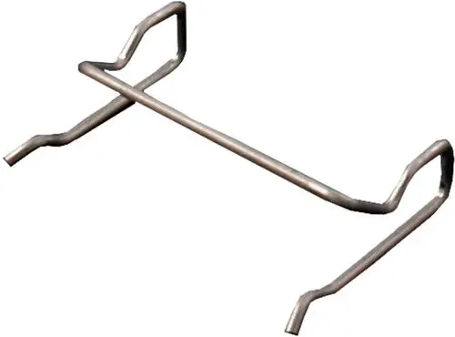 Metallische Halteklammer mit zwei gebogenen Griffen, geeignet für die Befestigung. Produkt von Wolf.